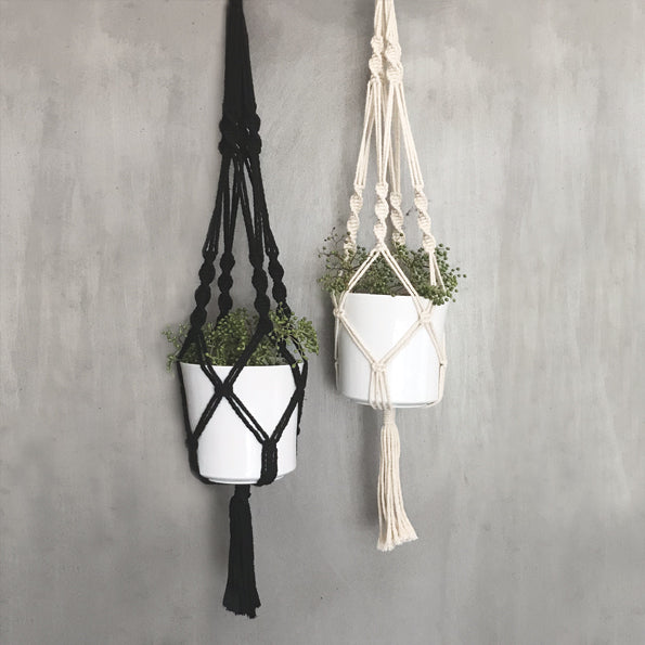 Makrameehalter mit Topf - Schwarz