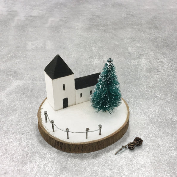 Winterwunderland - Verschneite Kirche