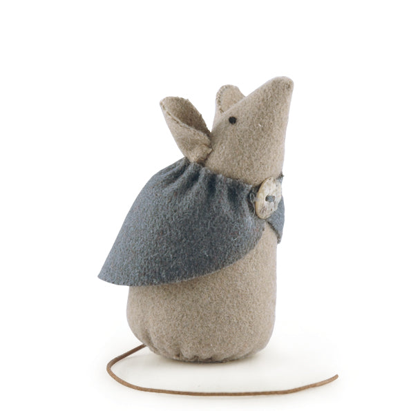 Kleine Maus mit grauem Umhang - Dot