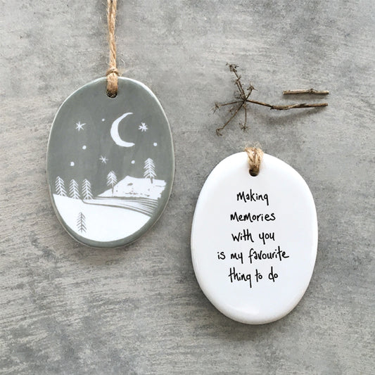 Sgraffito hanger - Making memories
