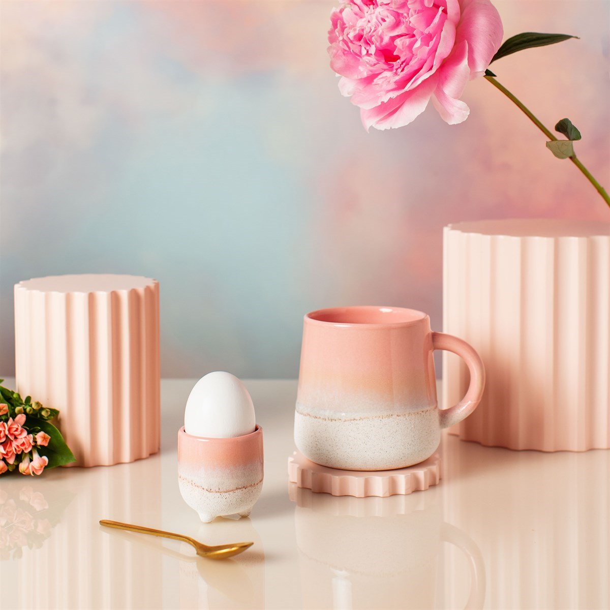 Eierbecher mit Mojave-Glasur und rosa Glasur